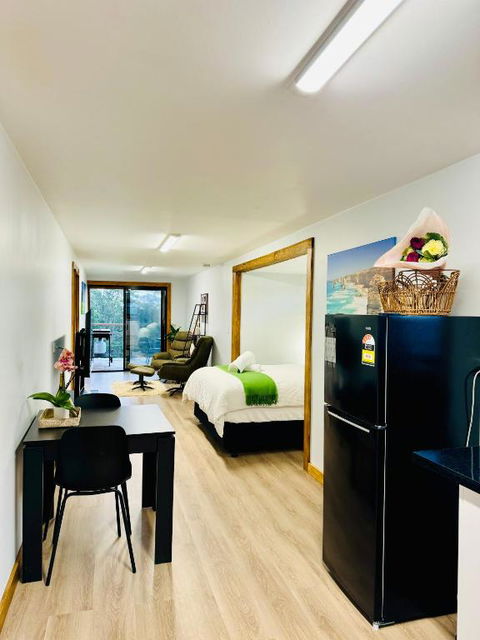 GORGE Chocolates Tiny House - Holiday Sunshine Coast 3