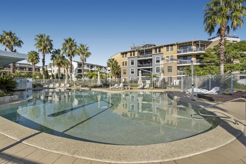 Gorgeous 2-Bed Unit Near Riverside Parks - Holiday Sunshine Coast 1