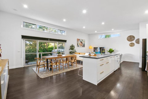 Getaway On Little - Sunshine Coast Tourism 0