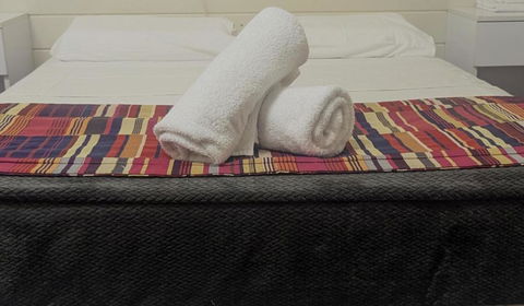 GRAND CENTRAL HOTEL PROSERPINE - Holiday Sunshine Coast 1