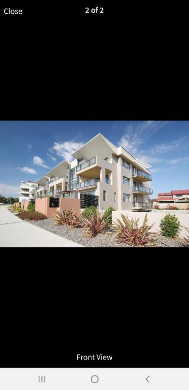 GREENWAY WATERS 2 Bed Apartment - Holiday Sunshine Coast 0