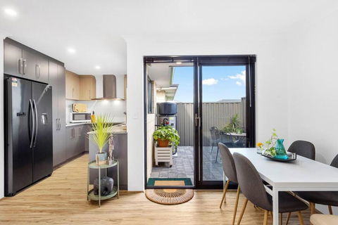 Guildford Family Hideaway - Sunshine Coast Tourism 1