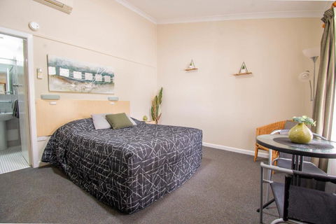 Gundagai Motel - Sunshine Coast Tourism 0