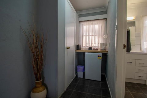 Gundagai Motel - Sunshine Coast Tourism 2