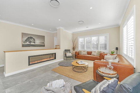 Hall House - Holiday Sunshine Coast 1