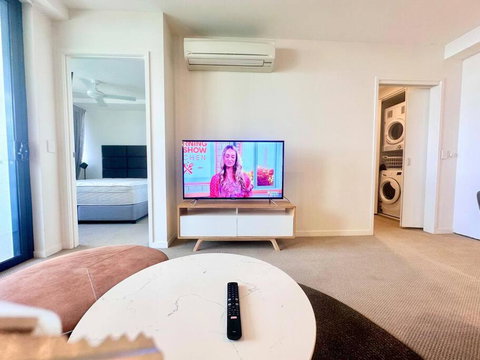 Hamilton Riverside Luxury Apartment W Carpark - Holiday Sunshine Coast 2