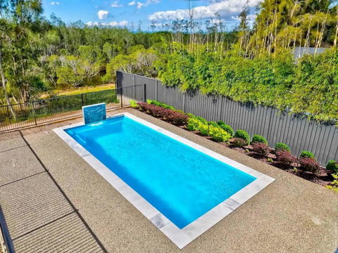 Hamptons House - Holiday Sunshine Coast 3