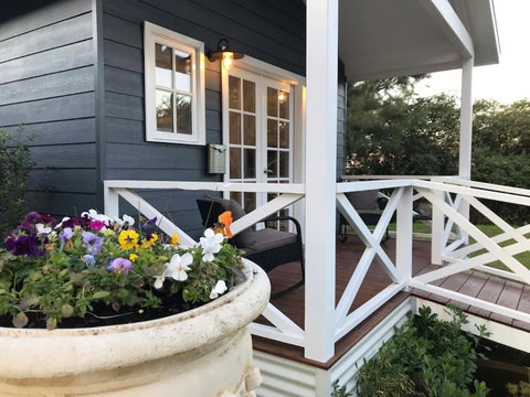 Hamptons In Rye Blue Cottage 3 Mins From Hot Springs! - Holiday Sunshine Coast 0