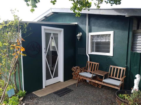 Handsome Hills Dairy Retreat - Sunshine Coast Tourism 0