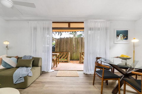 Happy Gilmore - Holiday Sunshine Coast 2