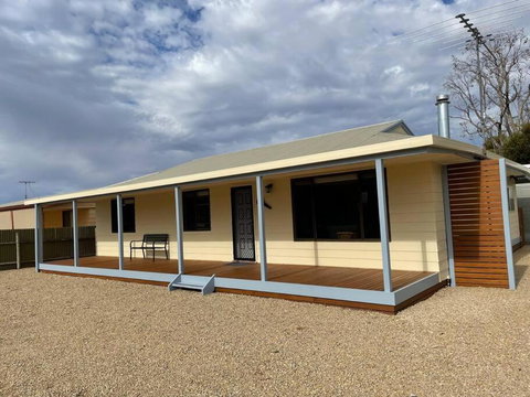 Hardwicke Hideaway - Holiday Sunshine Coast 0