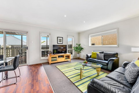 Hart Street Apartments - Holiday Sunshine Coast 0