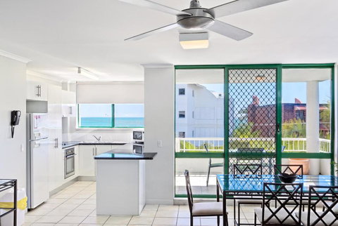 Headland Gardens Holiday Apartments - Holiday Sunshine Coast 2
