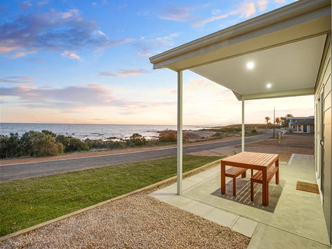 High Tide - Beachfront Pet-friendly - Sunshine Coast Tourism 2