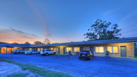 Hilldrop Motor Inn - Sunshine Coast Tourism 3