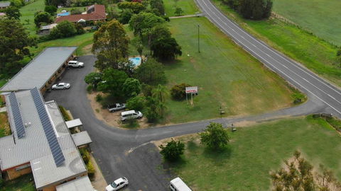 Hilldrop Motor Inn - Sunshine Coast Tourism 1