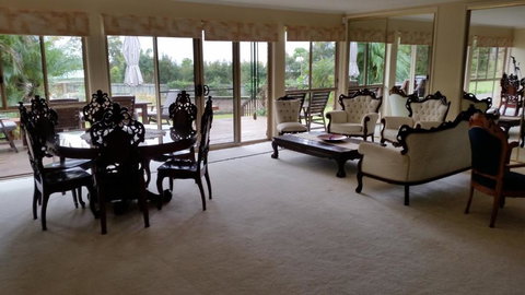 Hilltop Hideaway - Holiday Sunshine Coast 0