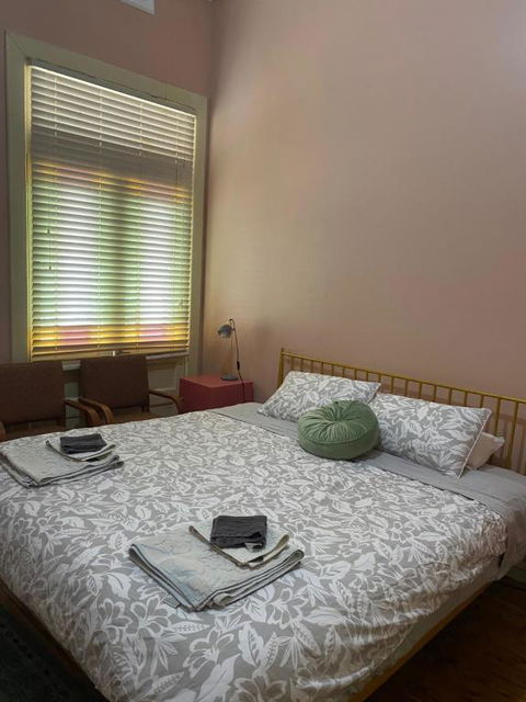 HISTORIC STAR LODGE And STATION MASTERS HOUSE NARRANDERA - Sunshine Coast Tourism 0