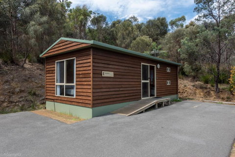 Hobart Bush Cabins - Holiday Sunshine Coast 1