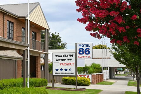 Holbrook Town Centre Motor Inn - Sunshine Coast Tourism 2