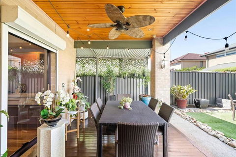 Home & Theatre, Golf, Highpoint - Sunshine Coast Tourism 2