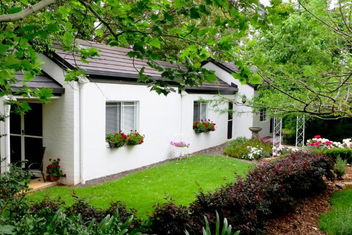 Homewood Cottages with Sunshine Coast Tourism