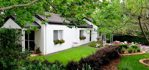Homewood Cottages - Sunshine Coast Tourism 0