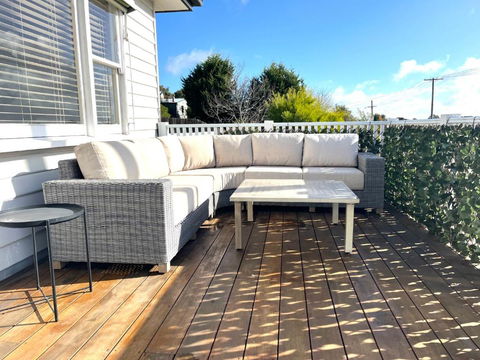 House With Forest Views - Holiday Sunshine Coast 2