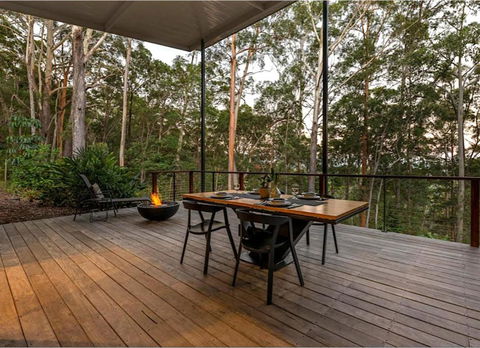 Hunchy Escape - Sunshine Coast Tourism 0