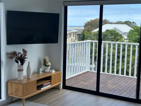 Iconic Beach House On Bruce - Sunshine Coast Tourism 2