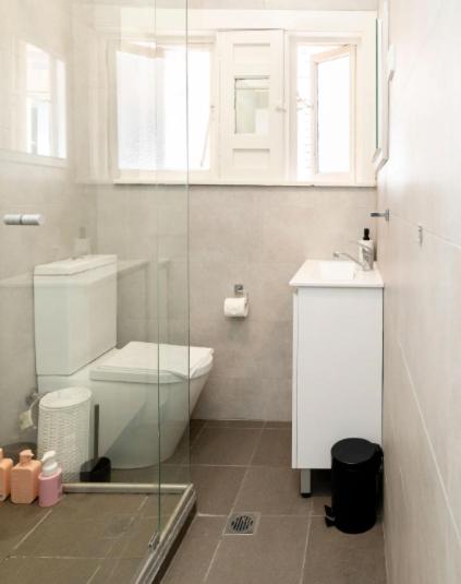 In The Heart Of Bondi, Stroll To The Beach - Holiday Sunshine Coast 2