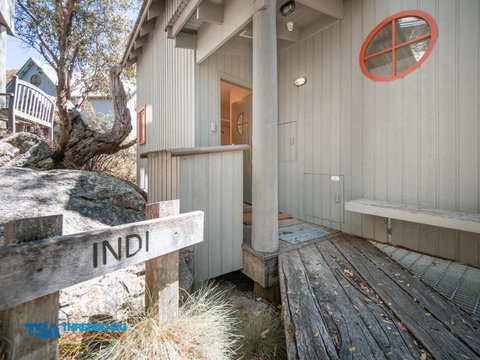 Indi Chalet - Holiday Sunshine Coast 2