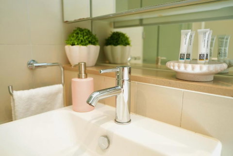 Infinity Lux Apartment - Sunshine Coast Tourism 1