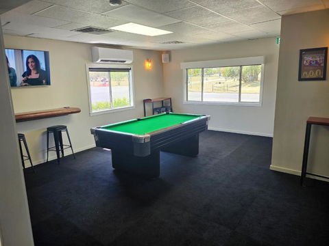 Hotel Thangool - Sunshine Coast Tourism 1