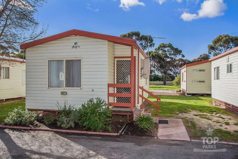 Horsham Holiday Park - Sunshine Coast Tourism 1