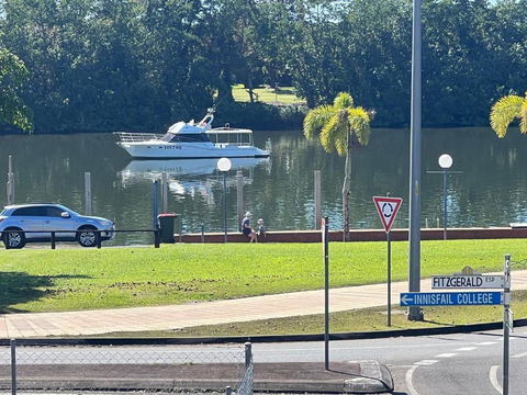 Innisfail Riverfront Motel - Sunshine Coast Tourism 1