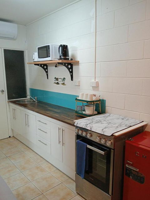 Innisfail Riverfront Motel - Sunshine Coast Tourism 2