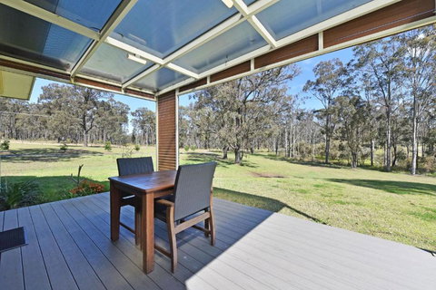 Ironbark Hill Villa 1 Tyrian - Holiday Sunshine Coast 2