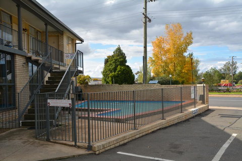 Adrian Motel - Sunshine Coast Tourism 0