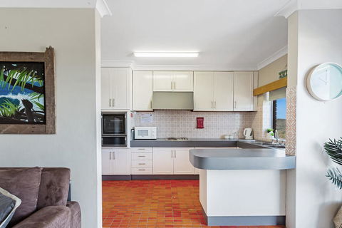 Adriana 10 - Shoal Bay - Holiday Sunshine Coast 2