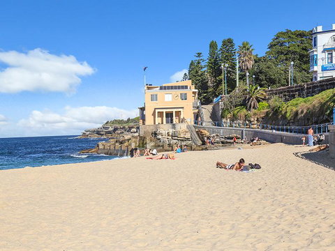 AeA The Coogee View - Sunshine Coast Tourism 1