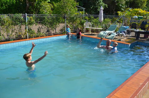 Affordable Gold City Motel - Holiday Sunshine Coast 1