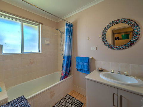 Affordable Holiday Home - Sunshine Coast Tourism 3