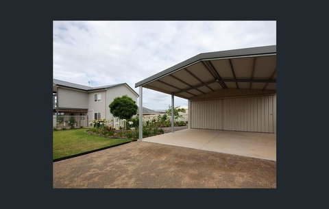 Agape Holiday Home - Holiday Sunshine Coast 2