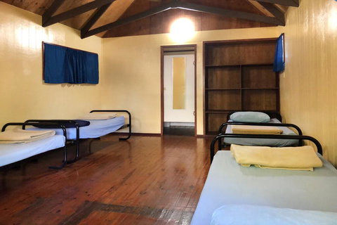 Airlie Beach Magnums - Holiday Sunshine Coast 2