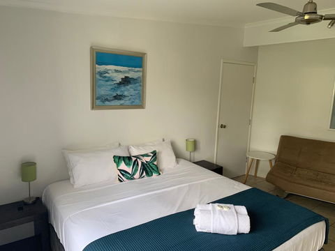 Airlie Beach Motor Lodge - Holiday Sunshine Coast 1