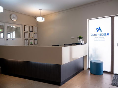 Airport Admiralty Motel - Holiday Sunshine Coast 1