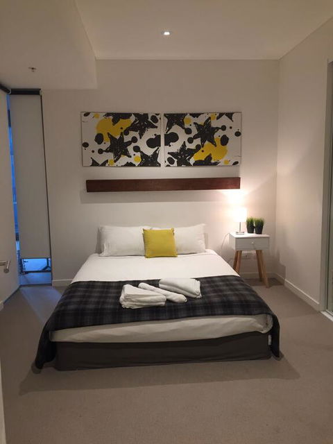 AirTrip Apartment On Margaret Street In CBD - Sunshine Coast Tourism 3