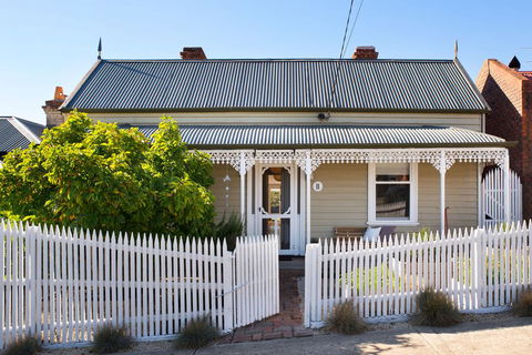 Albert Cottage - Holiday Sunshine Coast 0