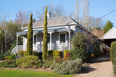 Albion - Sunshine Coast Tourism 0